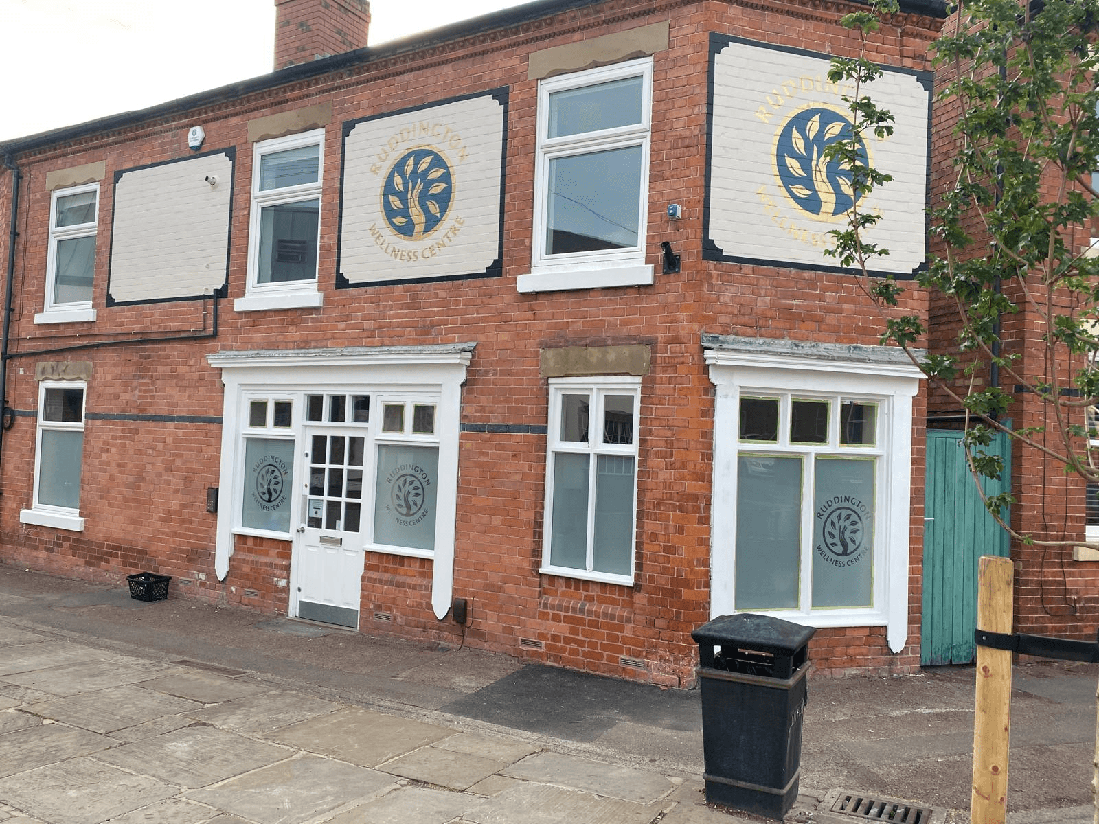 Ruddington Wellness Centre: Commercial frontage repaint