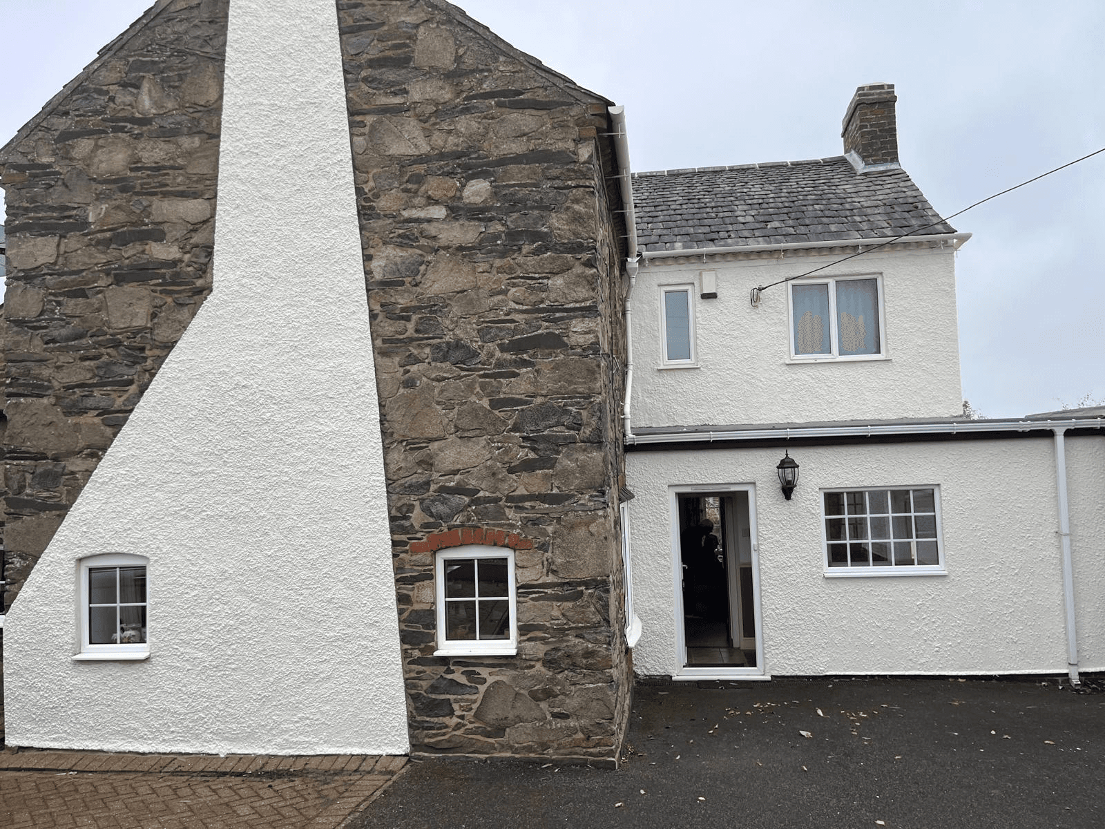 Stone Cottage: Masonry & gable repaint